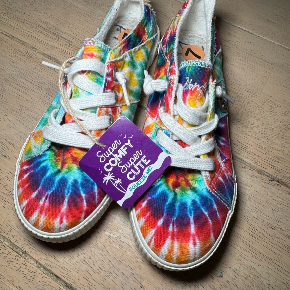 Blowfish Fruit Women's Sneakers‎ Size 7 Tie Dye